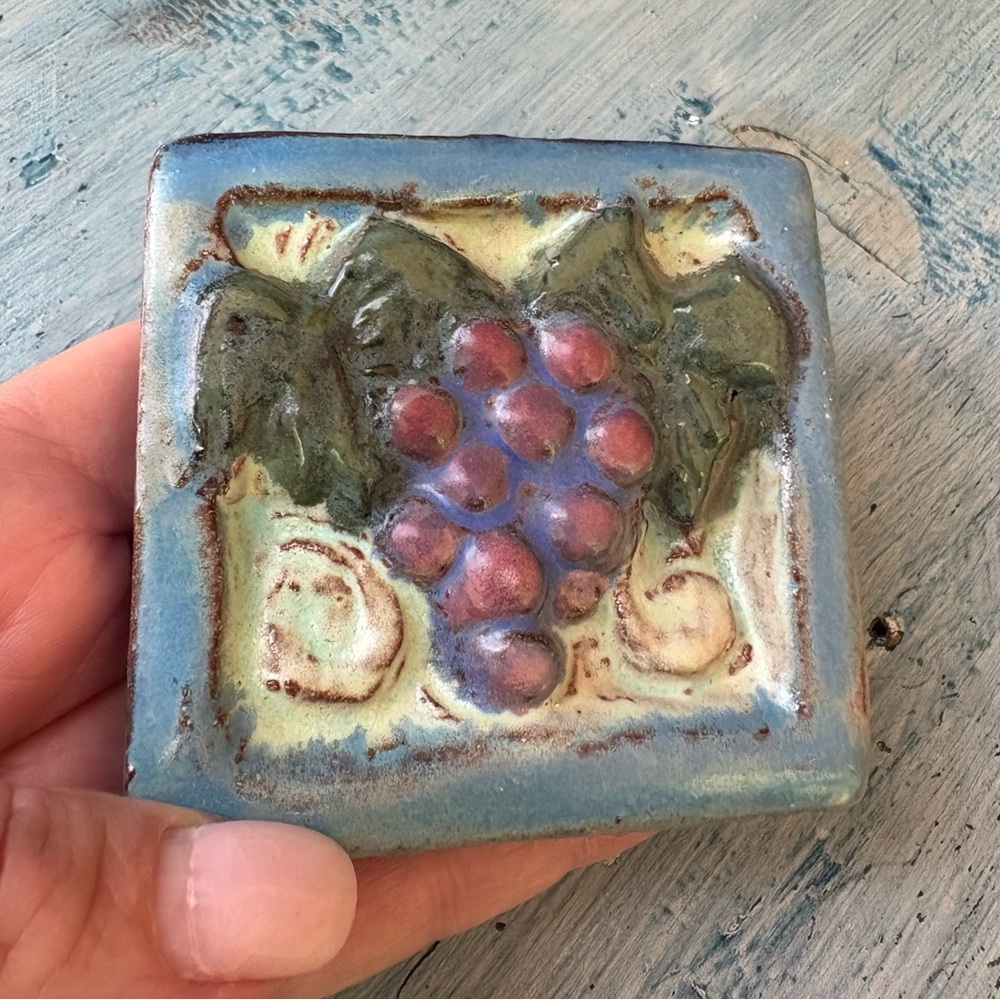 Handcrafted Blue and Green Grape Tile by Heather Goff - Picture 2 of 9